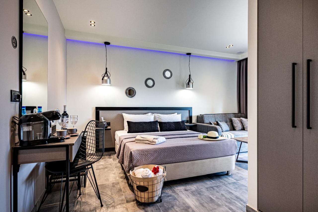 Moon Boutique Hotel ลากานาส ภายนอก รูปภาพ