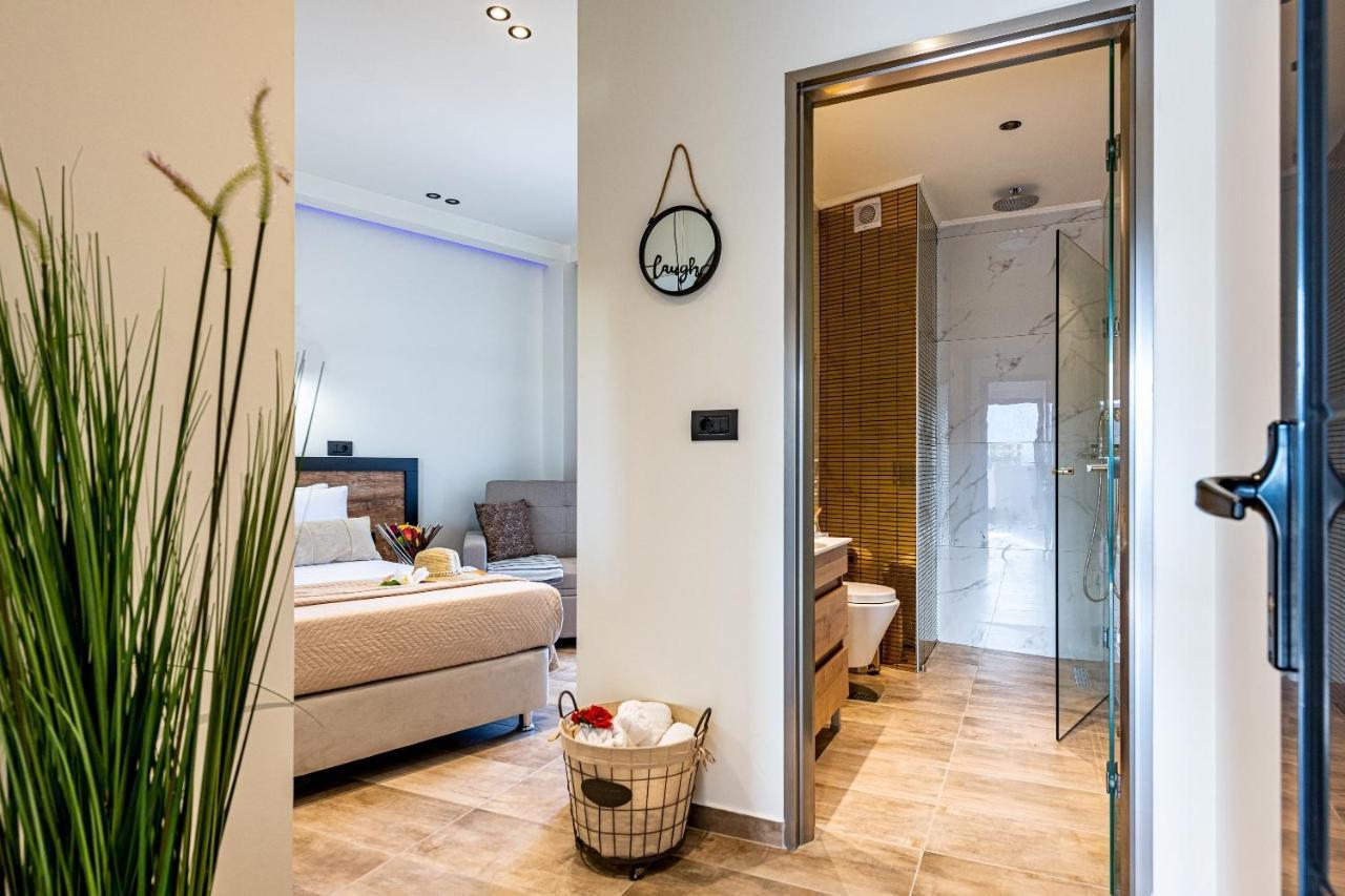 Moon Boutique Hotel ลากานาส ภายนอก รูปภาพ