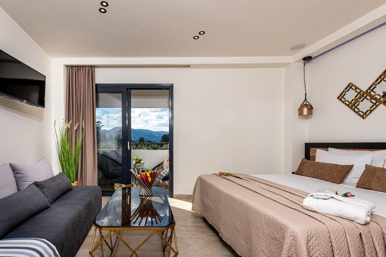 Moon Boutique Hotel ลากานาส ภายนอก รูปภาพ