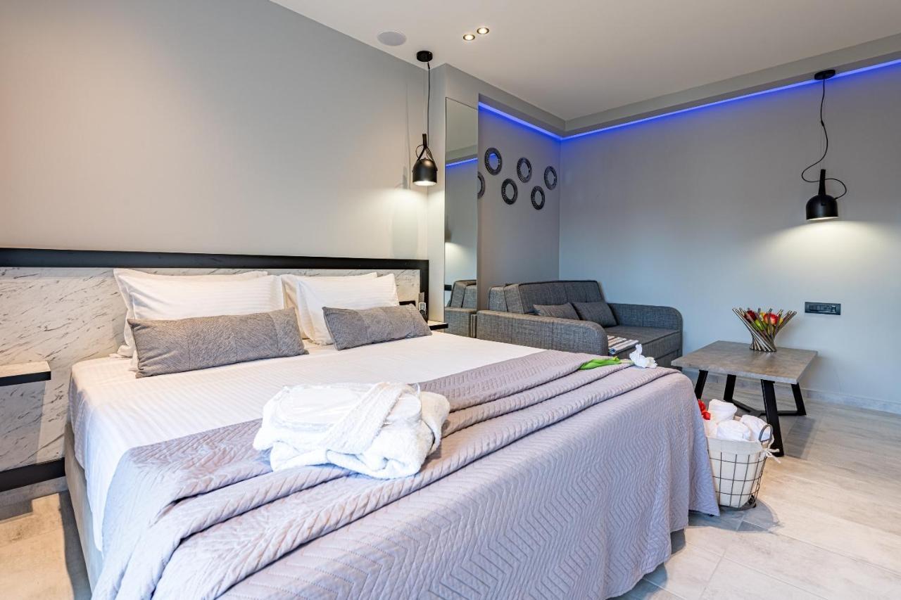 Moon Boutique Hotel ลากานาส ภายนอก รูปภาพ
