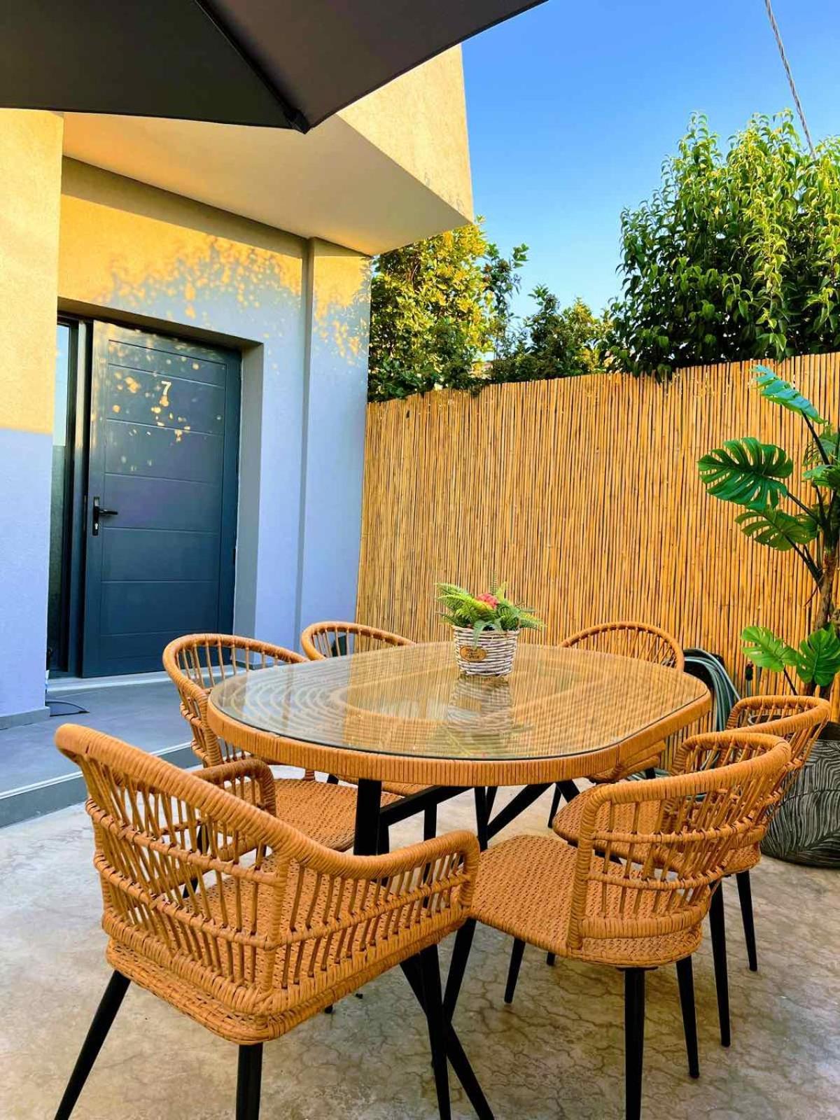 Moon Boutique Hotel ลากานาส ภายนอก รูปภาพ